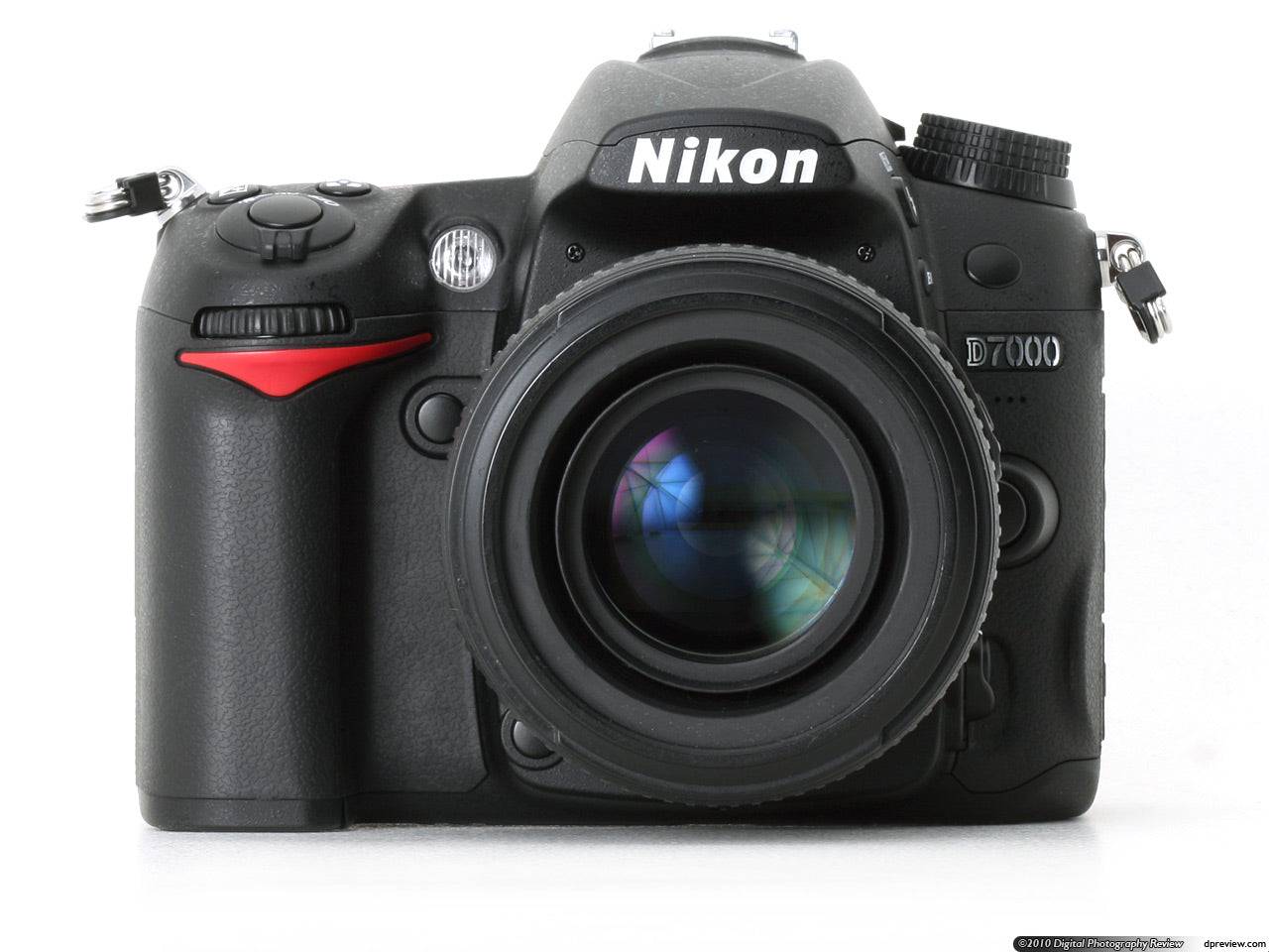 Nikon D7000/D7500 DSLR Camera with 18-140mm VR Lens - Black